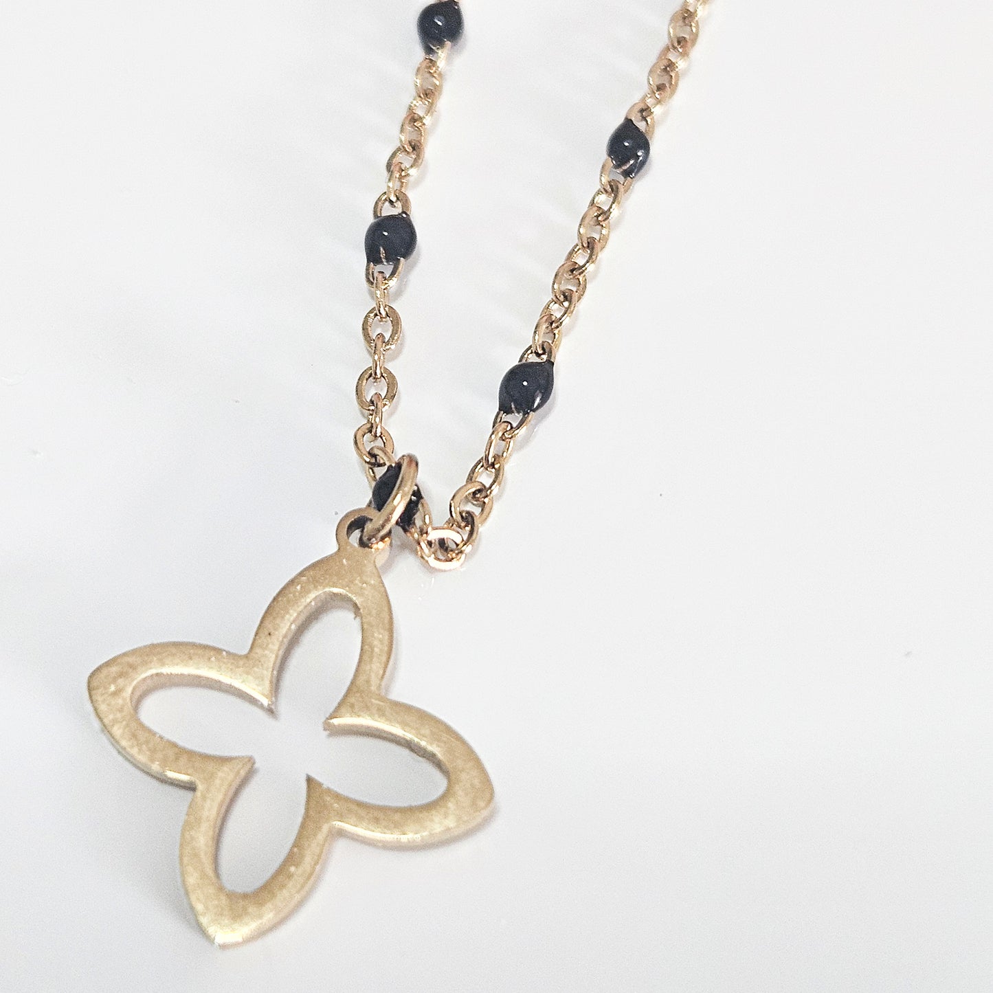 Collier fleur chaine noire CALLISTO