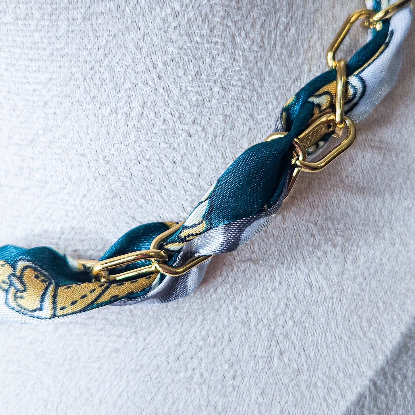 Collier foulard vert Sofia