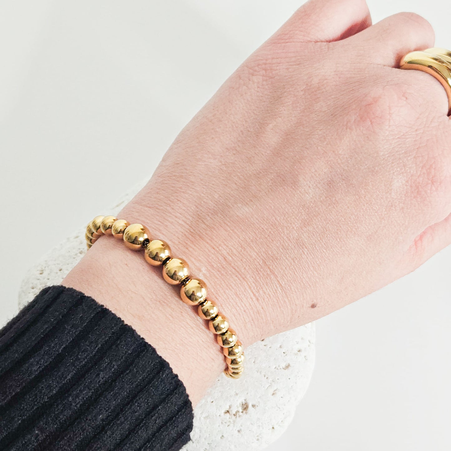 Bracelet Adélia avec perles dégradées dorées