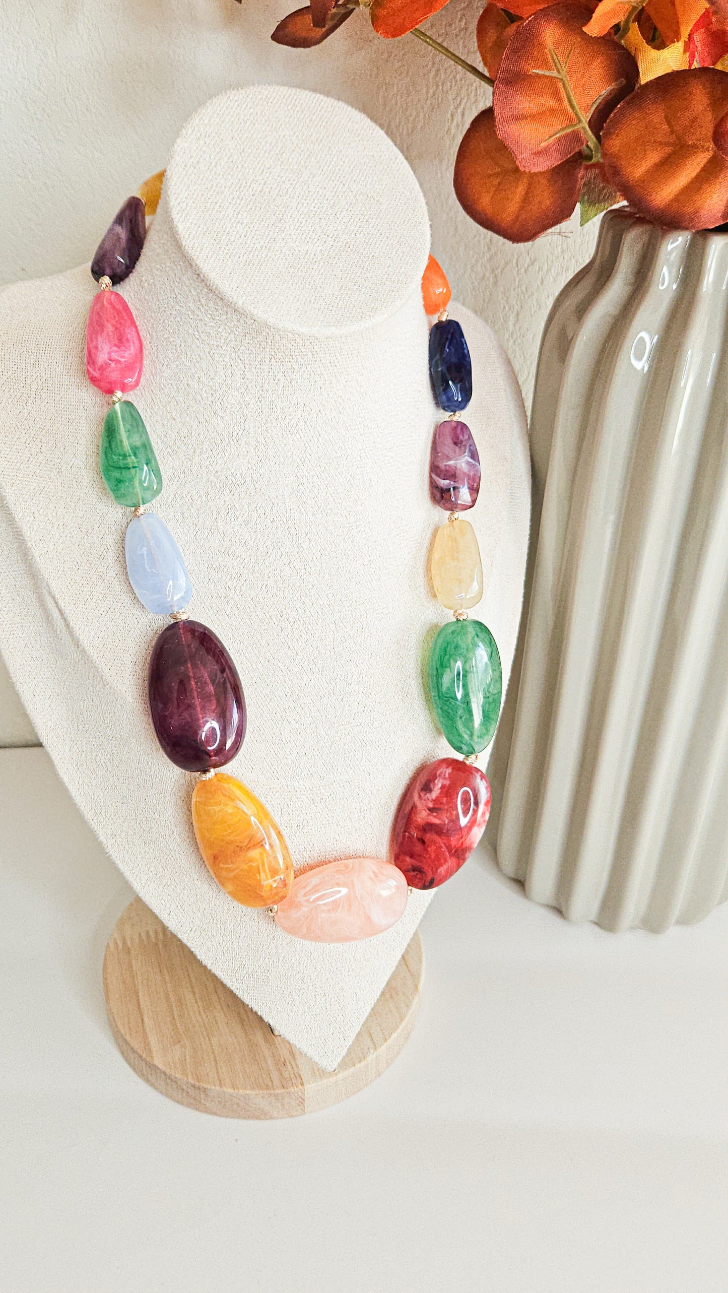 Collier Maria en résine colorée