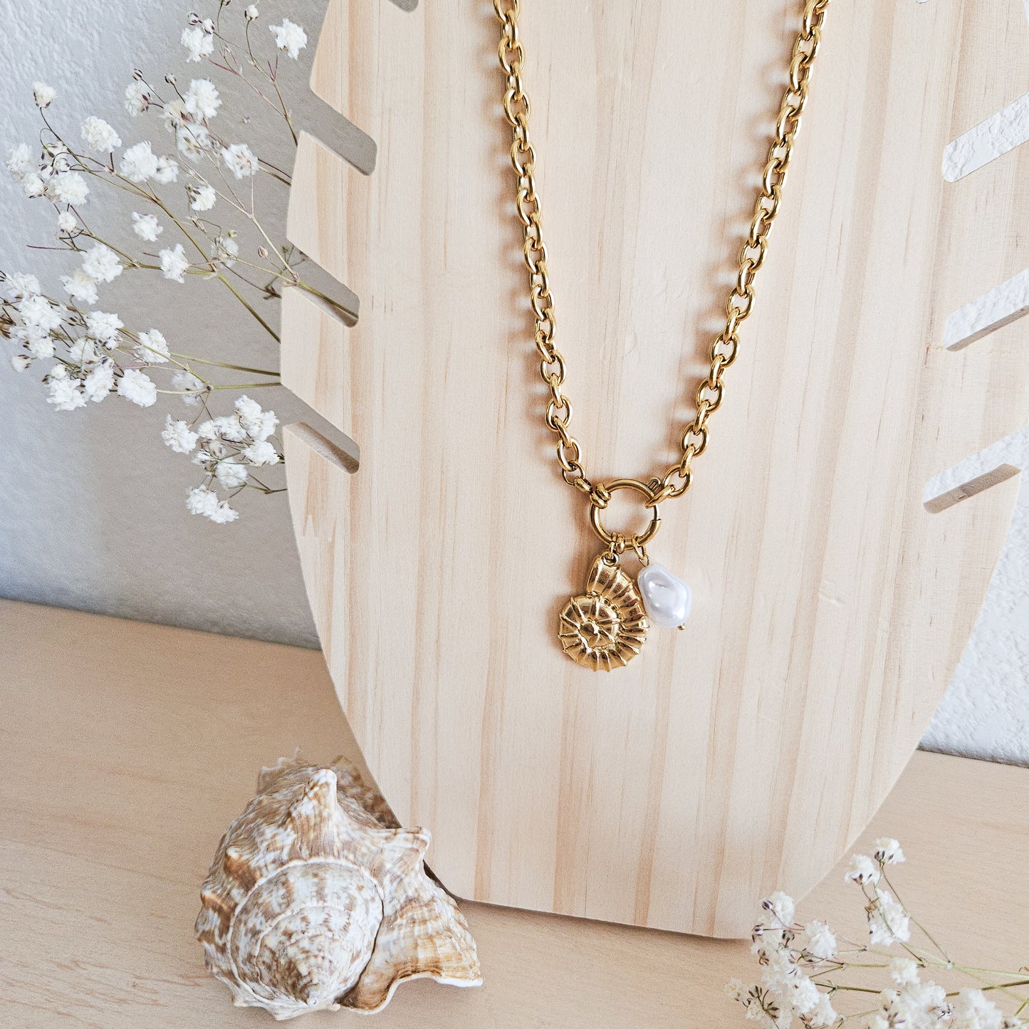 Collier Corralia