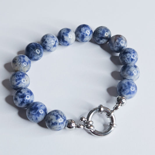 Bracelet Sodalite argenté- calme, clarté mentale, équilibre