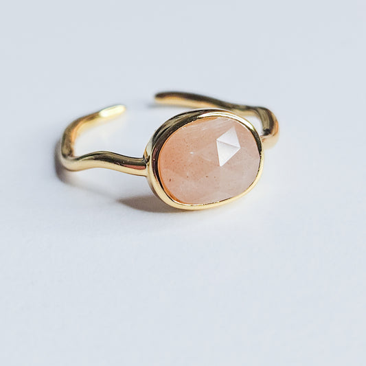 Bague ovale Pierre de soleil