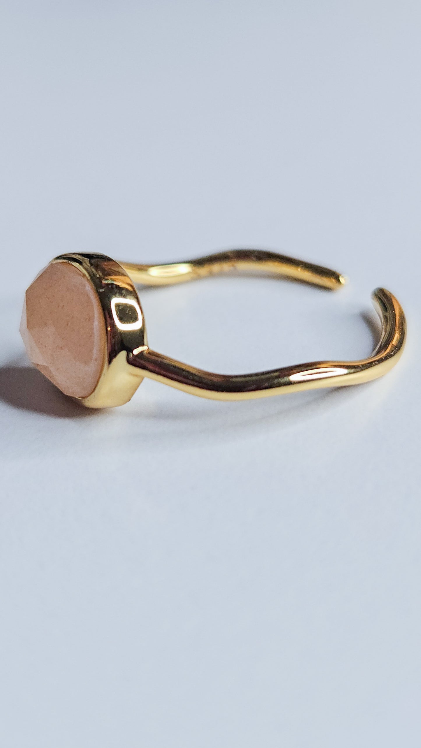 Bague ovale Pierre de soleil