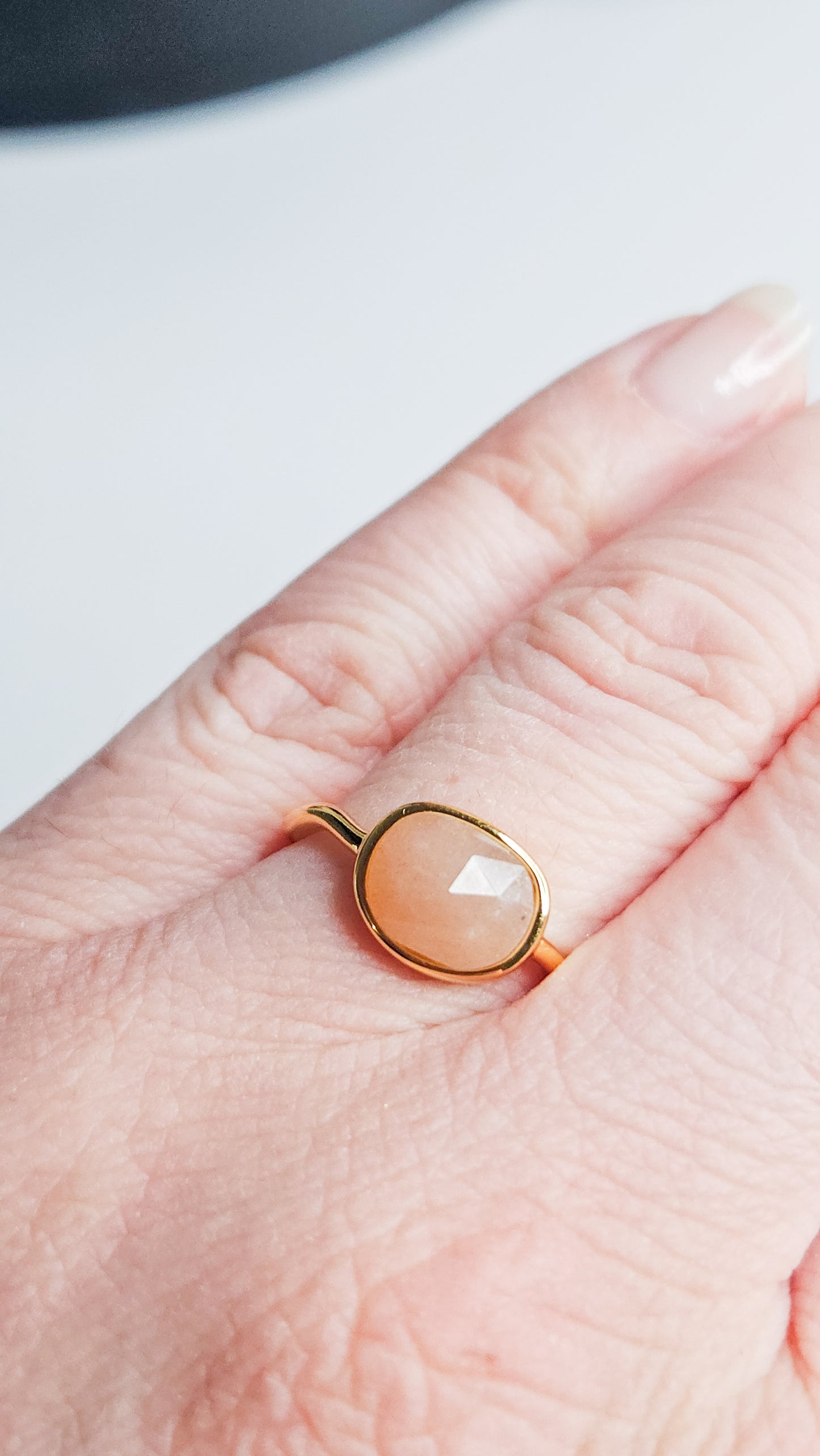 Bague ovale Pierre de soleil