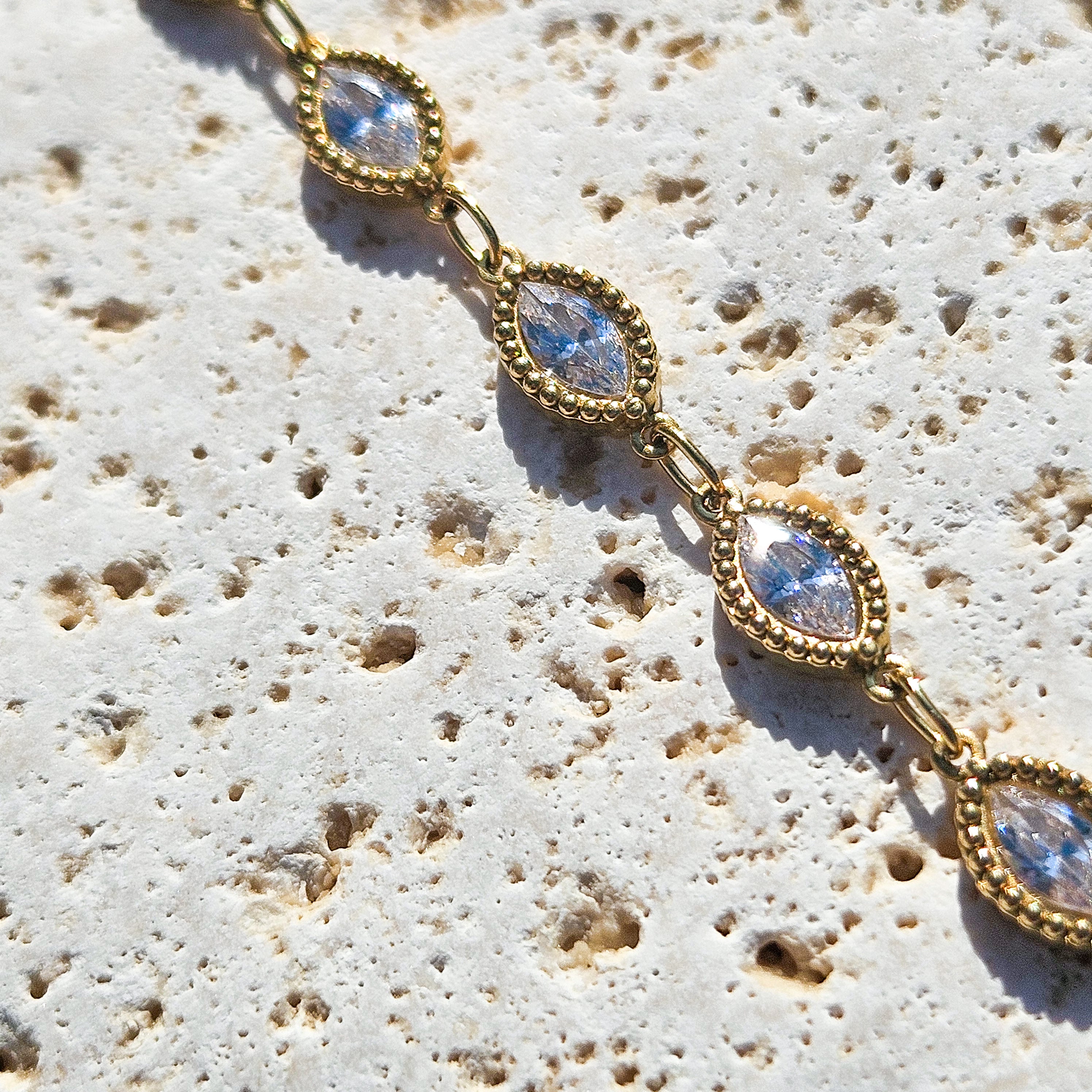 Bracelet cristaux blancs navette Paulette