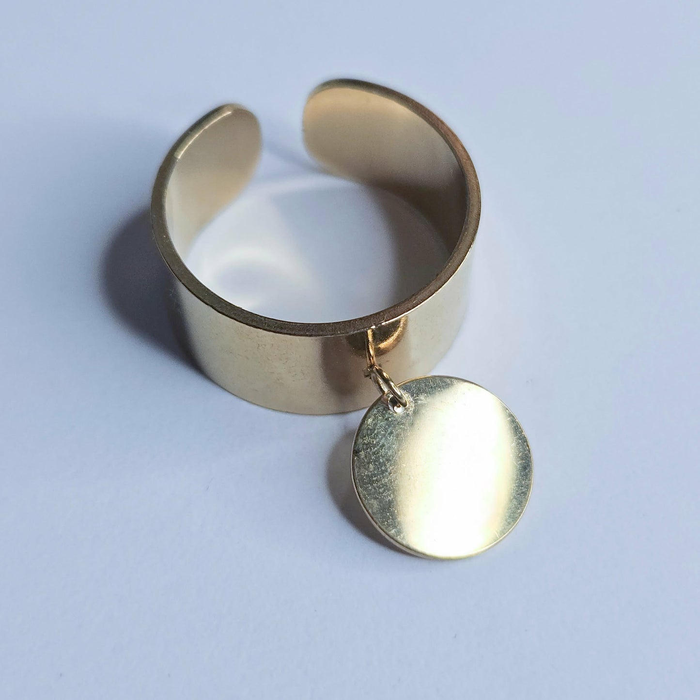 Bague SADIRA dorée avec pampille