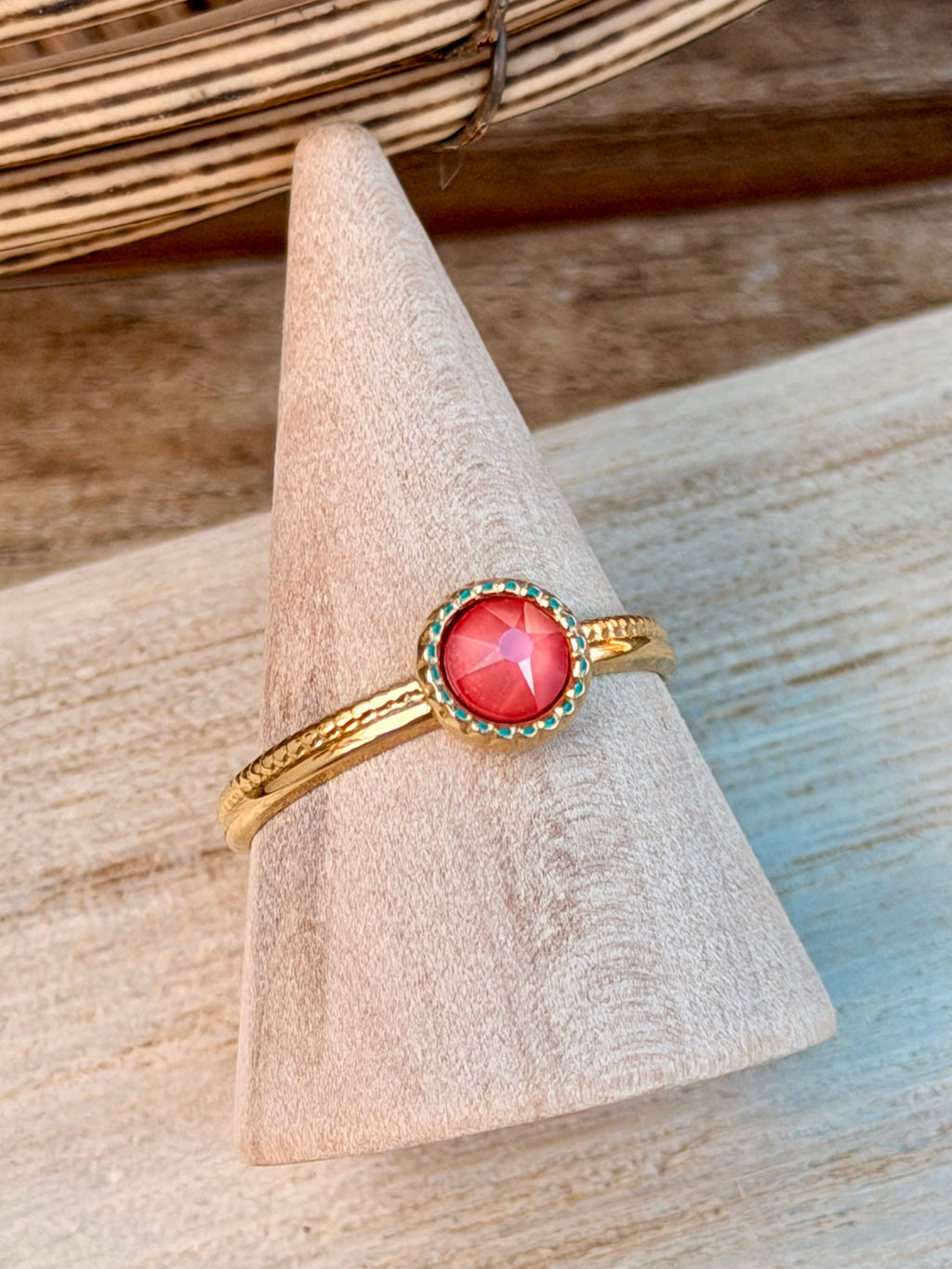Bague dorée Armance corail cristaux Swarovski®
