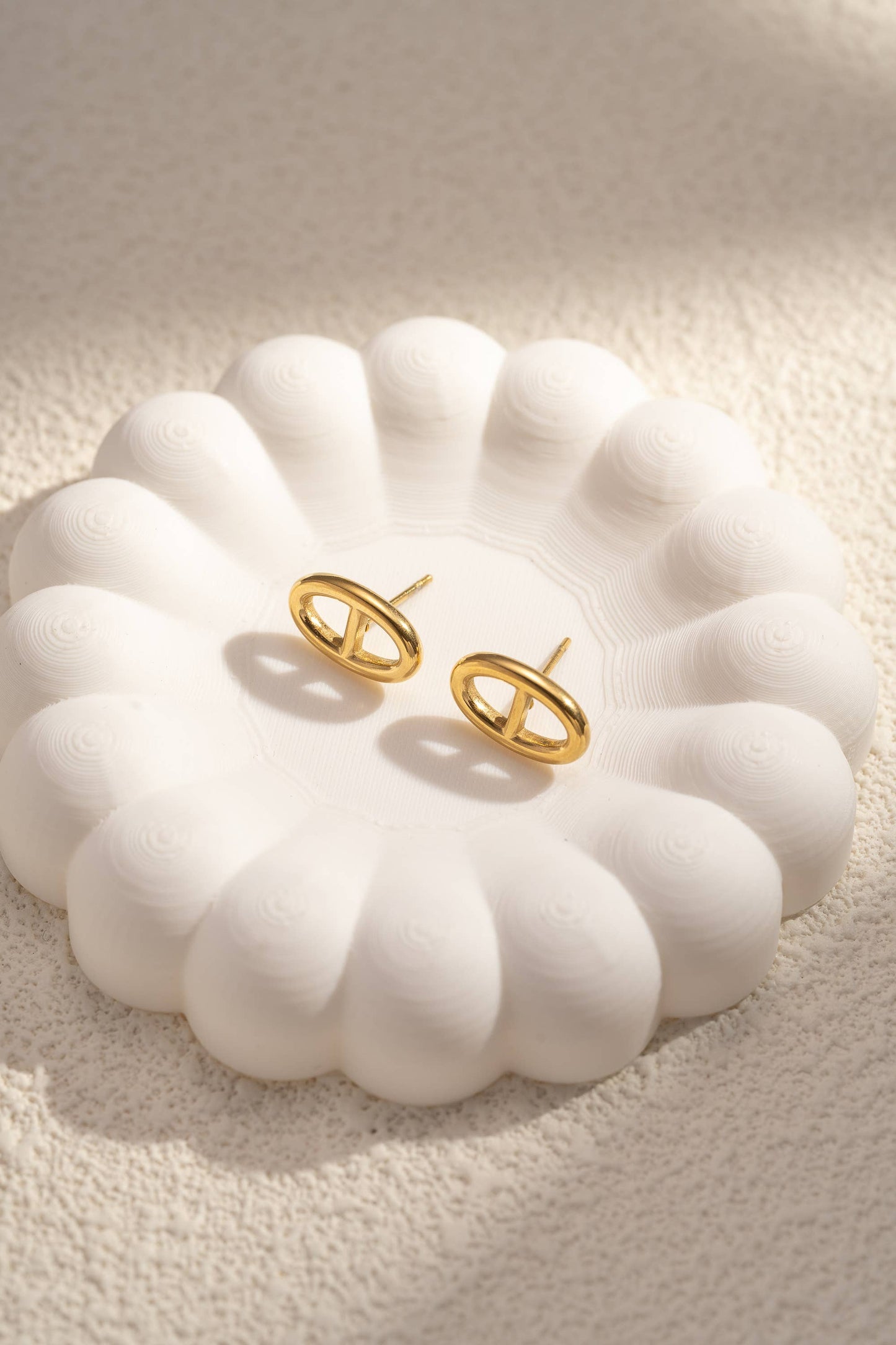 Oval pattern necklace and earring set in stainless steel