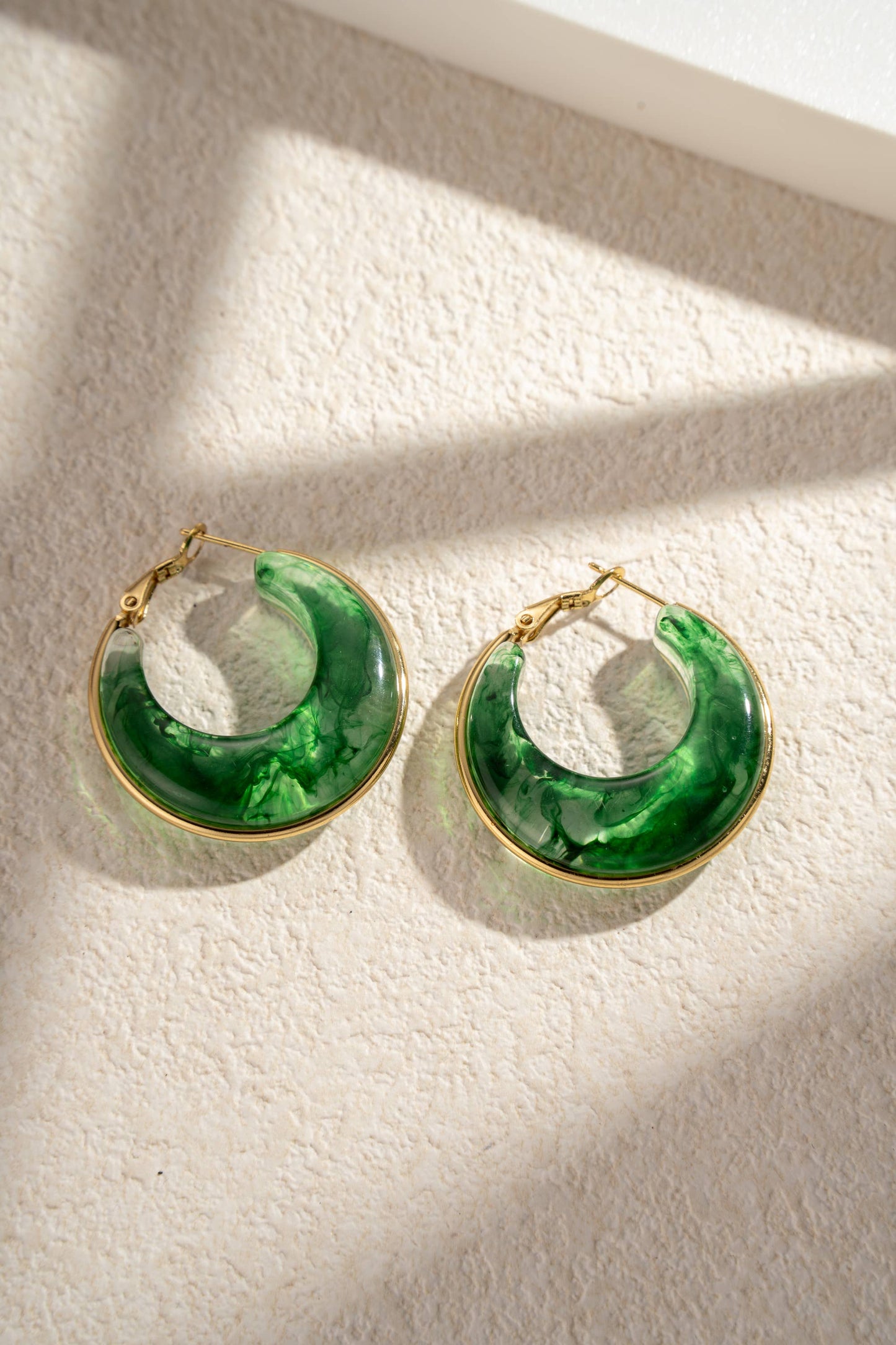 Marbled Resin Creoles Stainless Steel Natural Elegance: Red