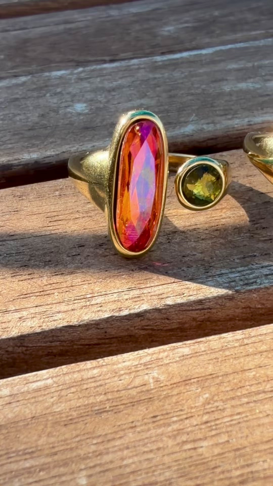 Bague dorée Cassiopée rose astral et kaki cristaux Swarovski®